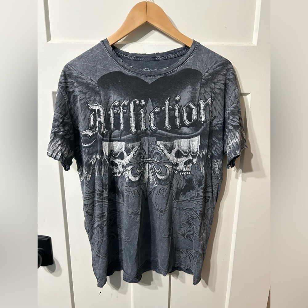 Y2K Affliction Shirt Size L Signature Graphic Print Destroyed